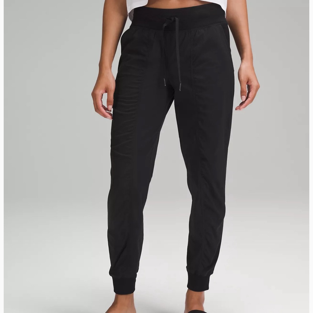 Lululemon Dance Studio Mid-Rise Full Length Jogger Pant in Black Women's 4